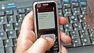 Z mobilnim telefonom plačujemo račune kjerkoli in kadarkoli